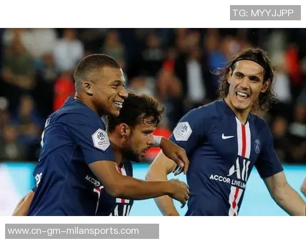 伊布与维拉蒂圣诞假期合影手表总价值超200万美元引关注 伊布与维拉蒂圣诞假期合影手表总价值超200万美元引关注