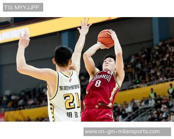 贾尔斯单节高效表现力争上游力抗首钢五虎合力得分优势