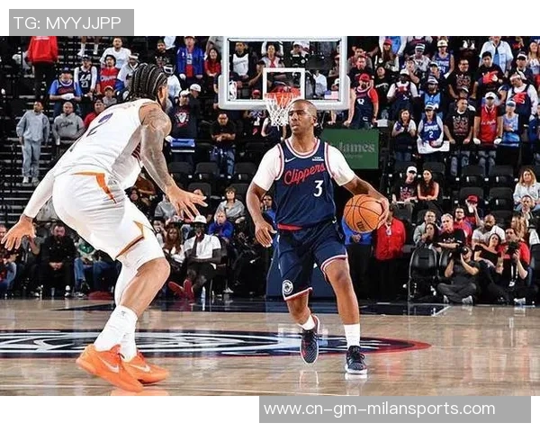 保罗的家乡情怀与篮球梦想从希望到标杆的辉煌历程