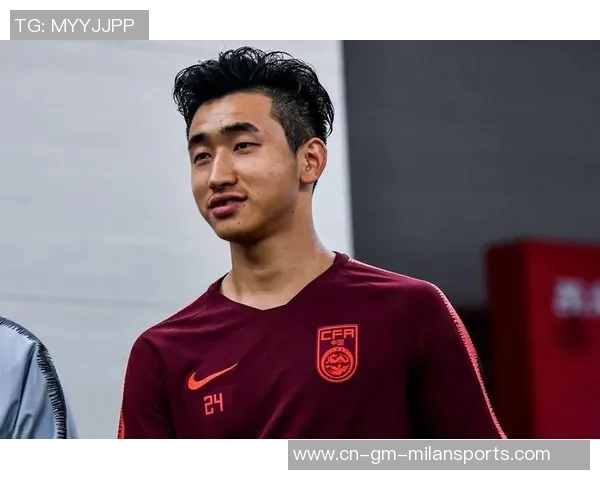 方昊回防积极却意外铲翻队友张源致敬马季奇经典瞬间引发笑声